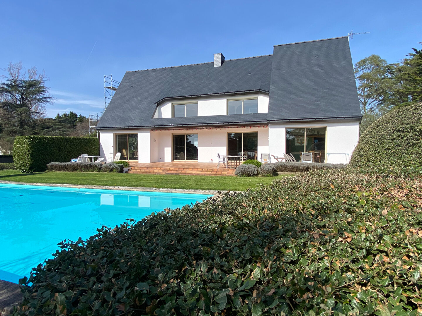 Maison 7 pièces - 263m²