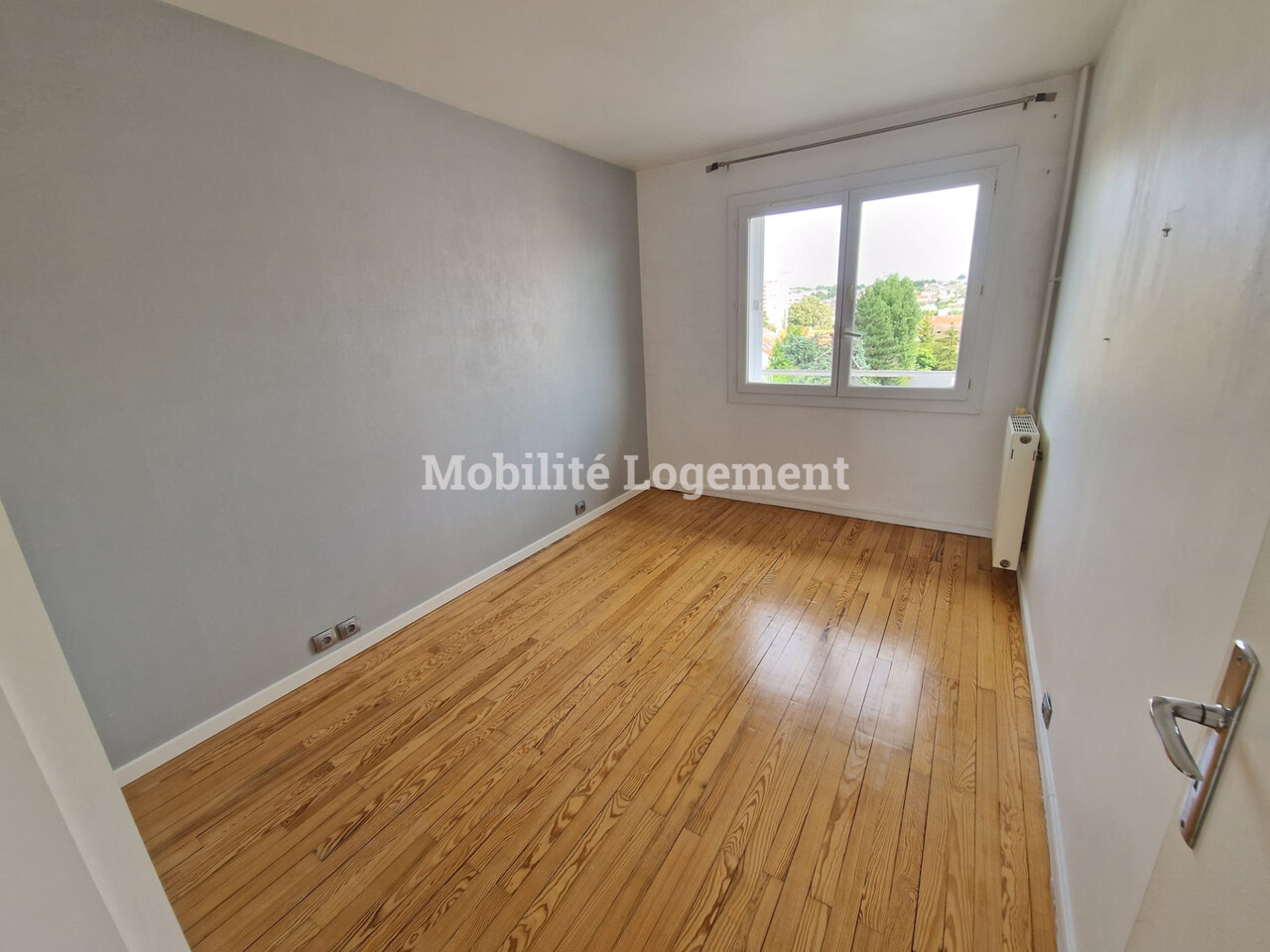 Appartement a louer bourg-la-reine - 4 pièce(s) - 61 m2 - Surfyn