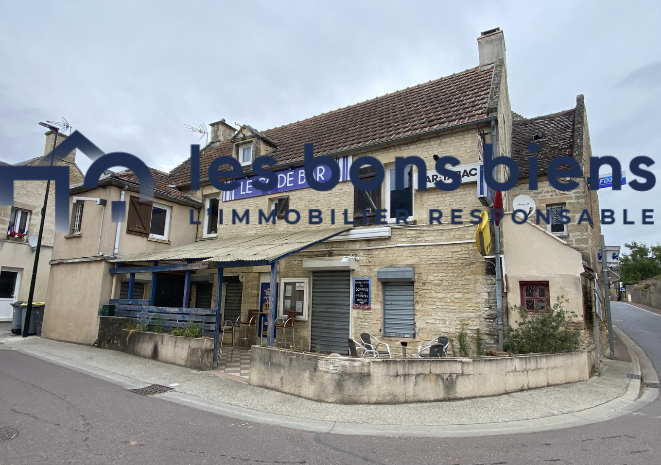 Local commercial  - 82m² - THAON