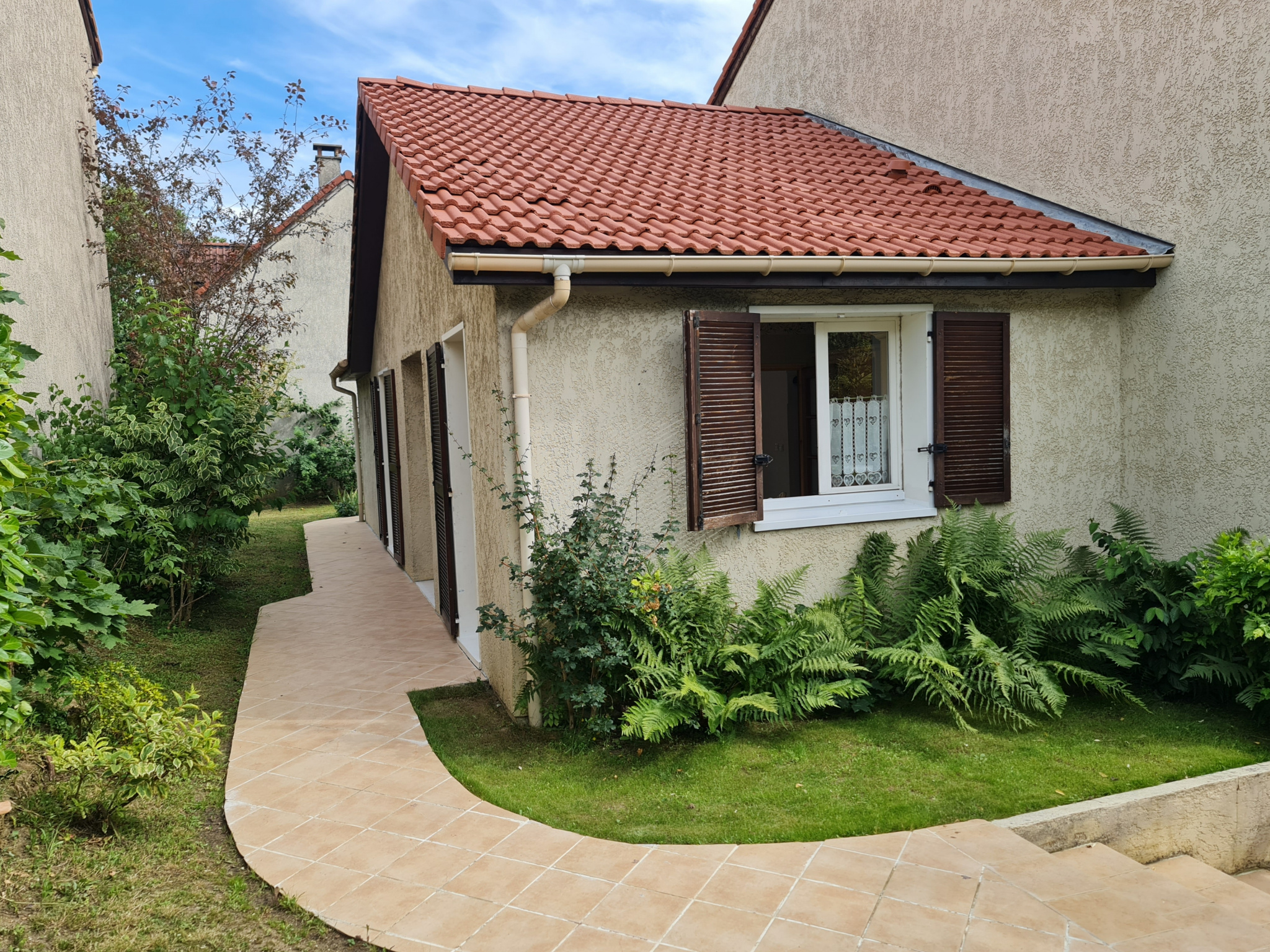 Maison 5 pièces - 123m² - VERRIERES LE BUISSON