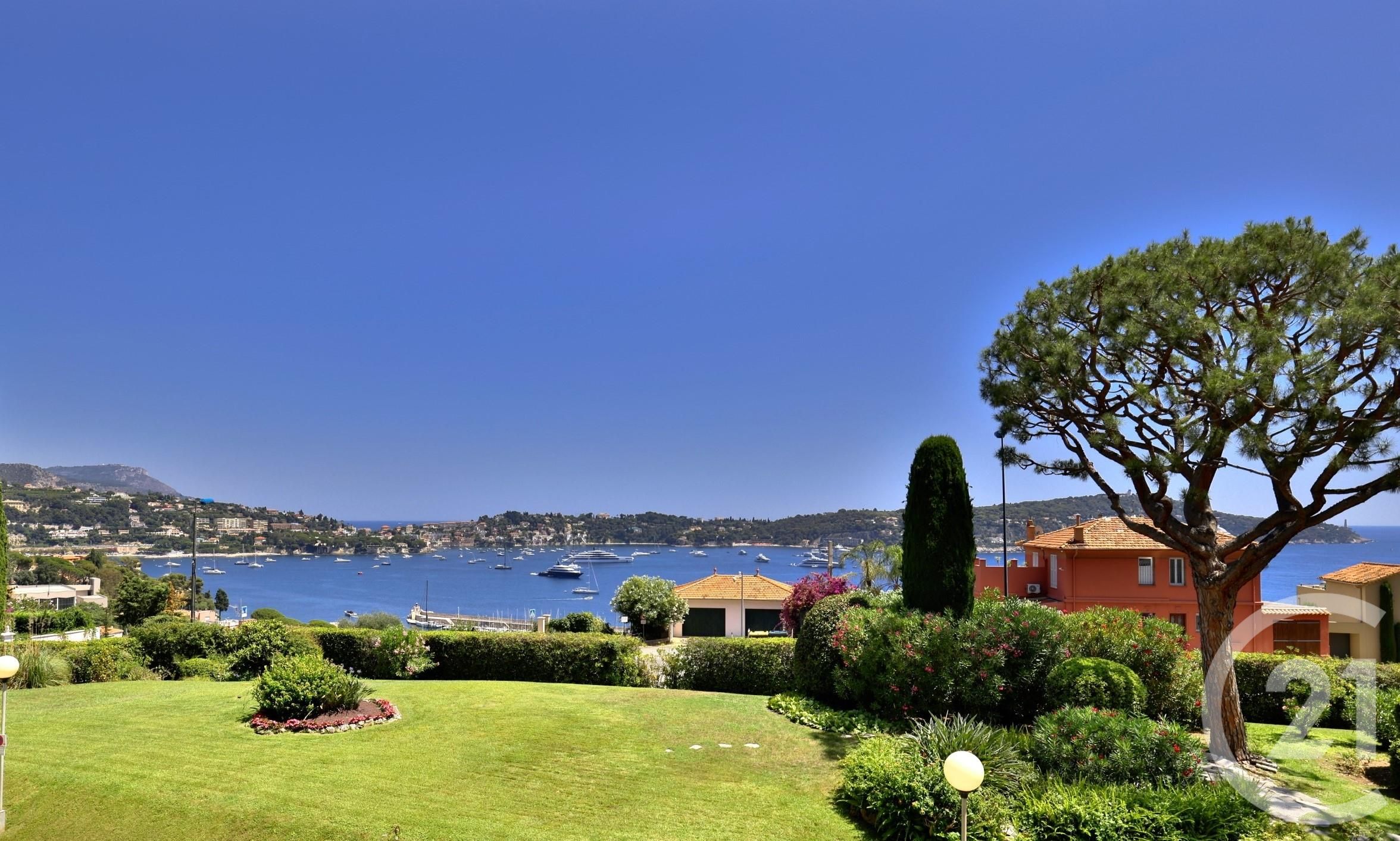 Appartement 4 pièces - 88m² - VILLEFRANCHE SUR MER