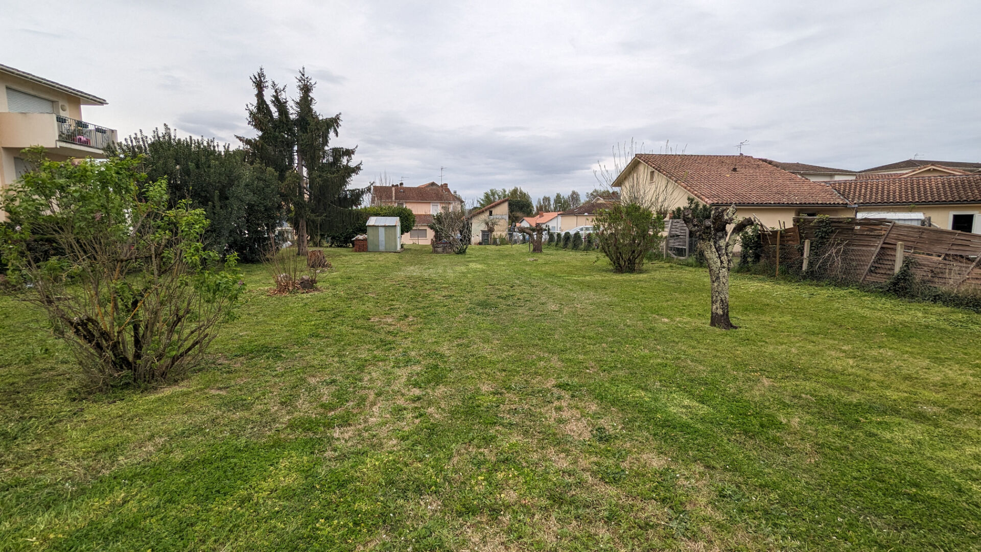 Terrain  - 873m²