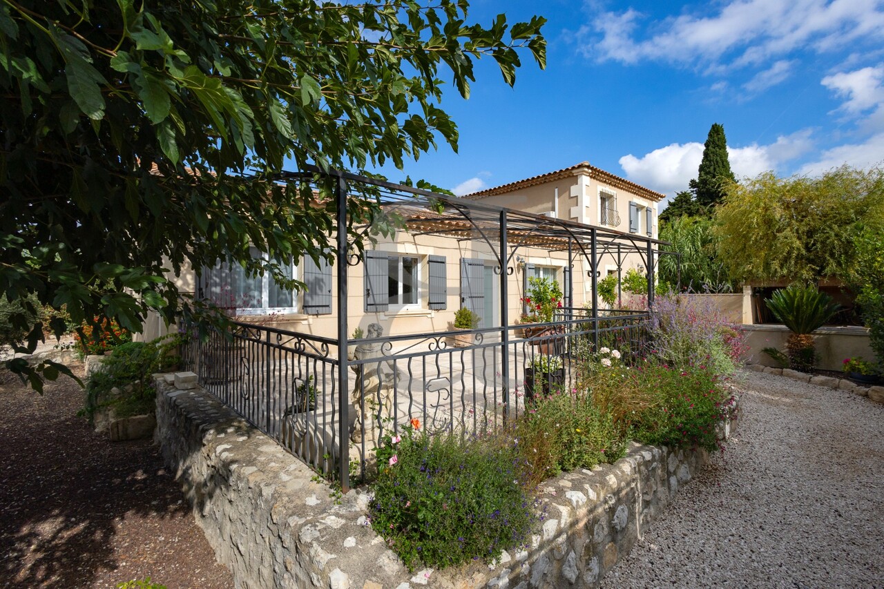 Maison 6 pièces - 156m² - ST REMY DE PROVENCE