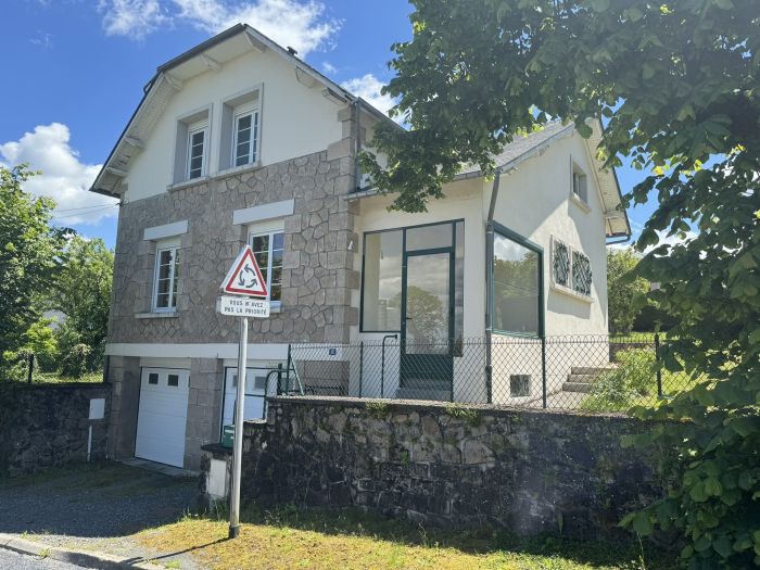 Maison 5 pièces - 100m² - EGLETONS