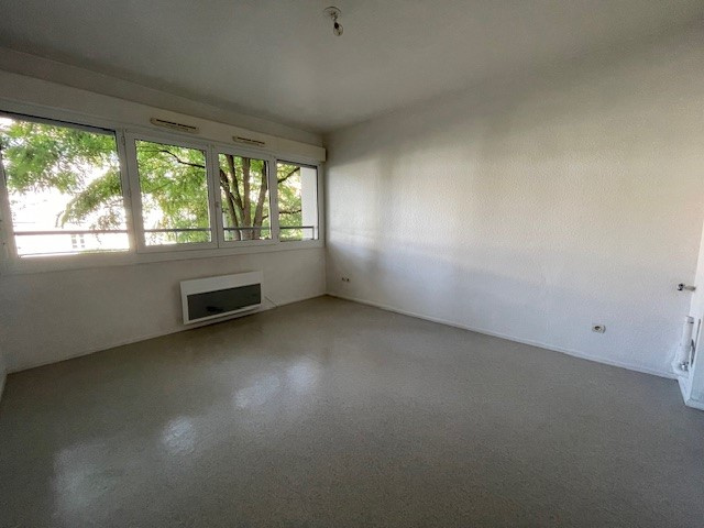 Appartement 1 pièce - 21m² - VANDOEUVRE LES NANCY