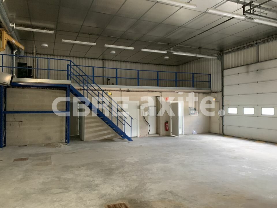 Local industriel  - 502m² - ST JORIOZ