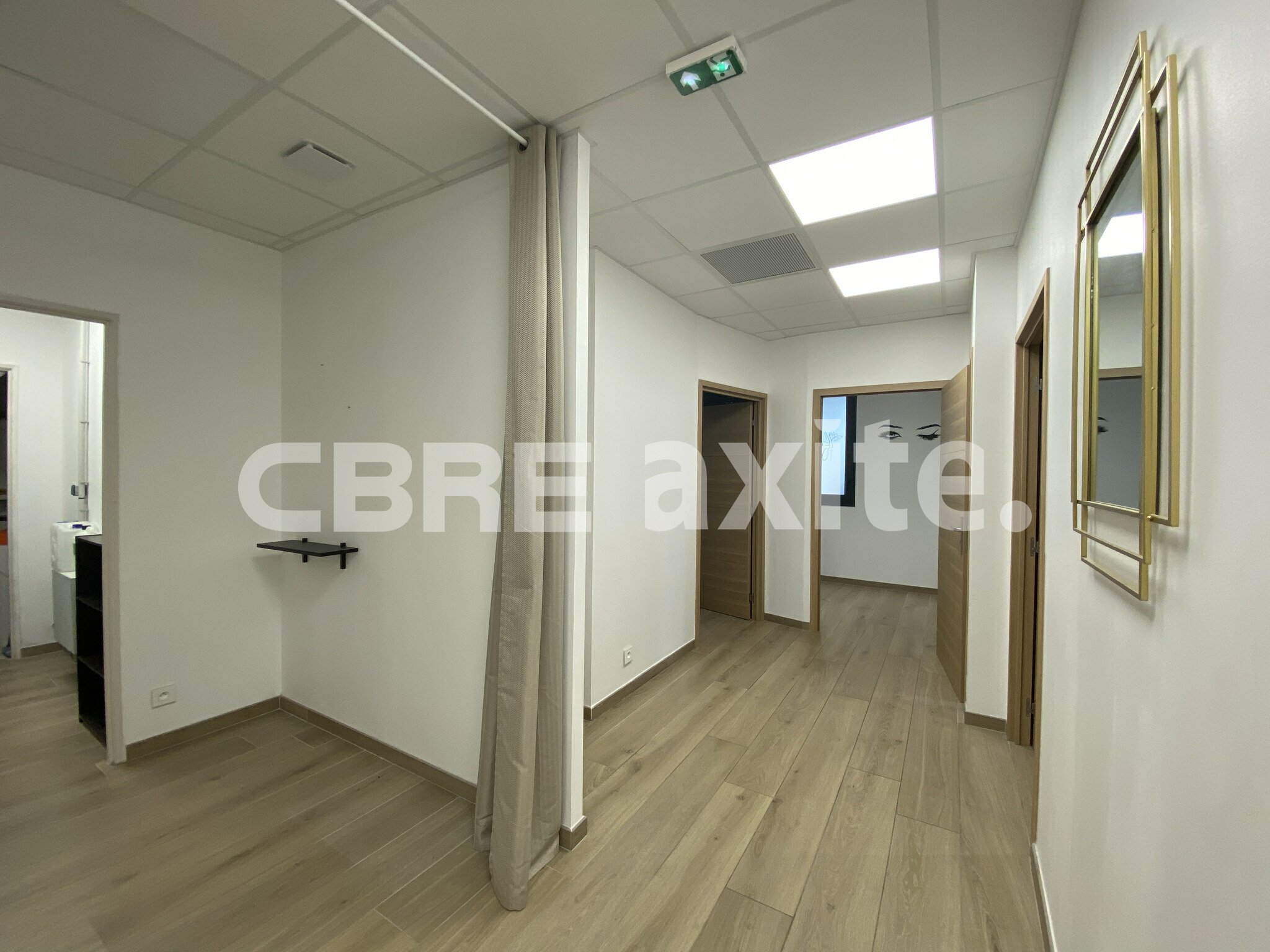 Local commercial  - 105m² - RUMILLY