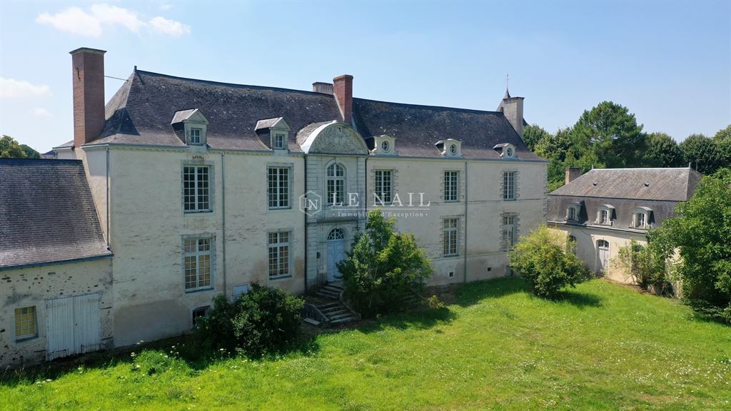 Maison 12 pièces - 365m² - CHATEAU GONTIER