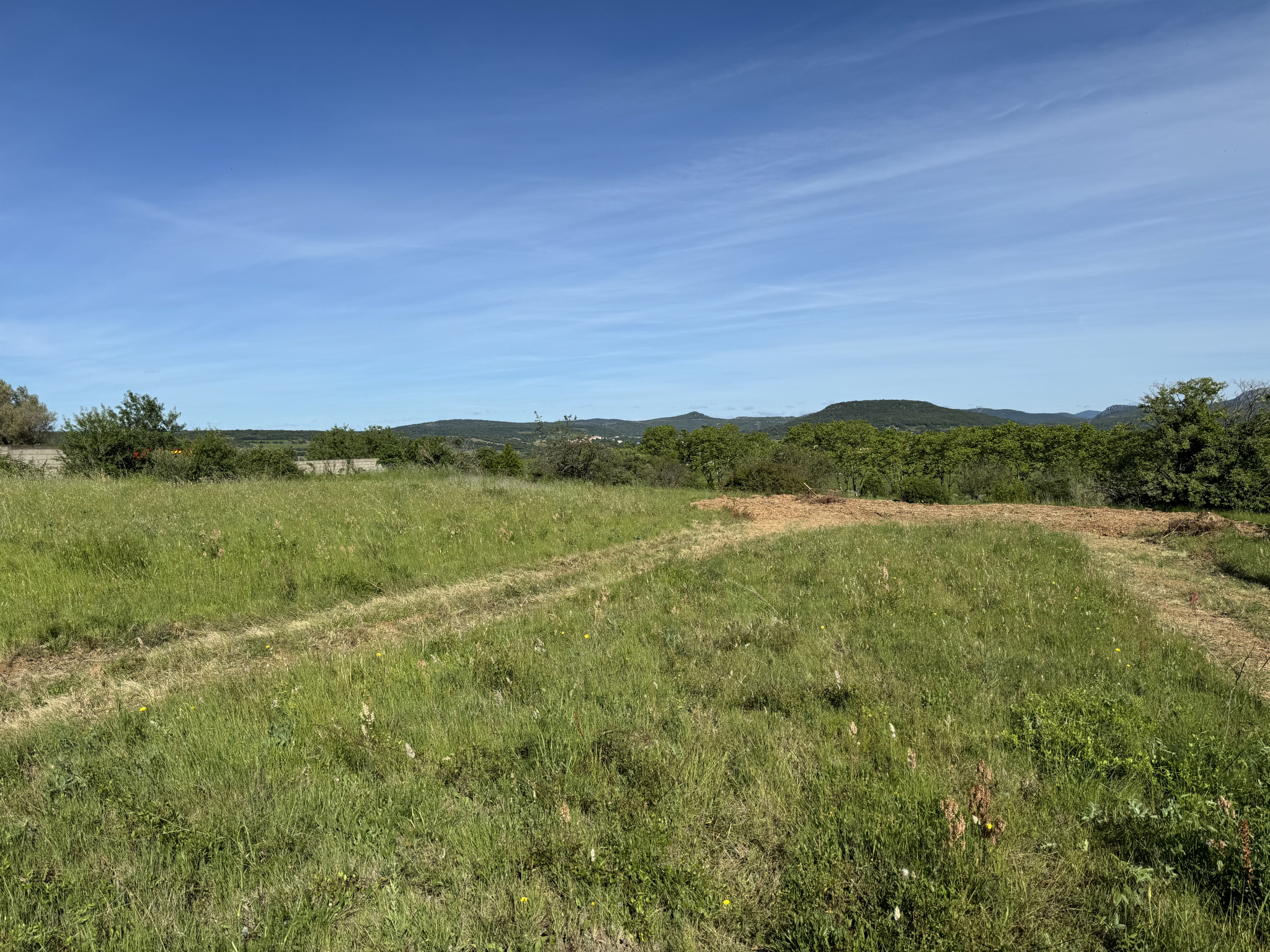 Terrain  - 700m² - ADISSAN