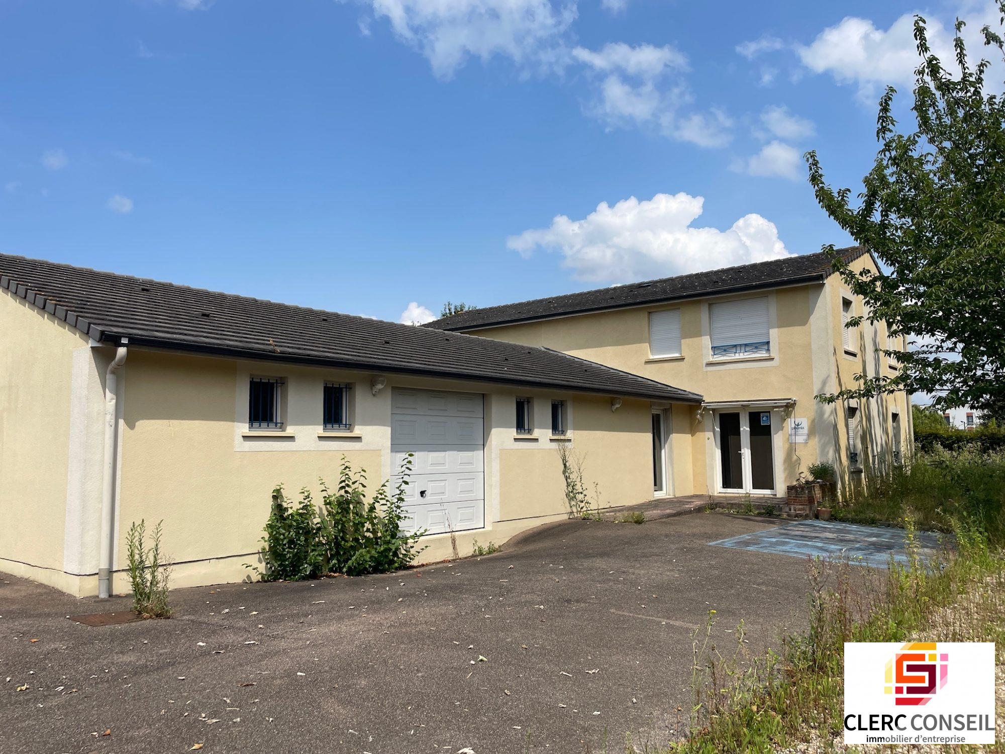 Local commercial  - 380m² - VAL DE REUIL