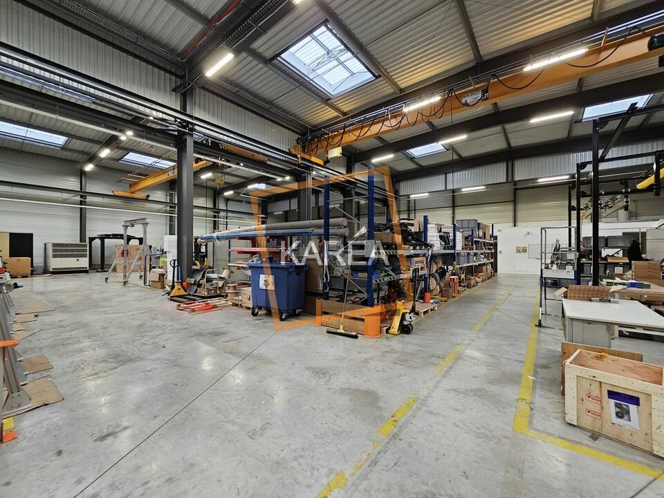 Local industriel  - 3 300m² - BAILLY ROMAINVILLIERS