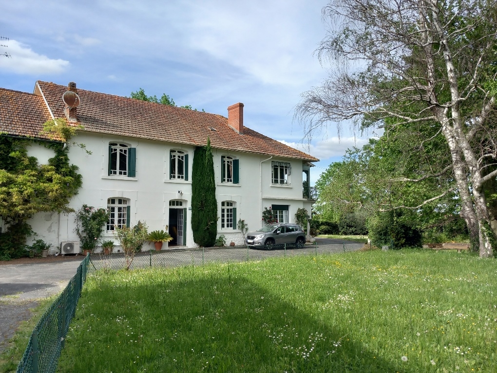 Maison 13 pièces - 366m² - BERGERAC