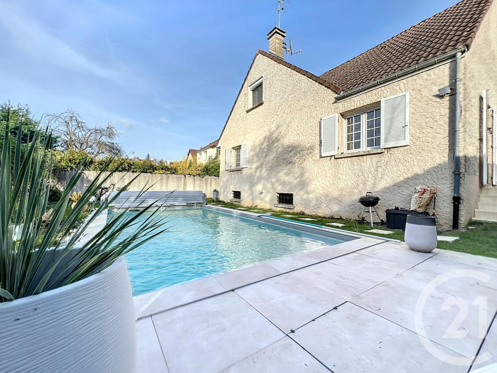 Maison 8 pièces - 171m² - MARSANNAY LA COTE