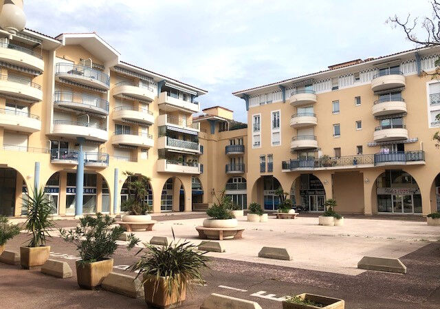 Appartement 2 pièces - 31m² - FREJUS