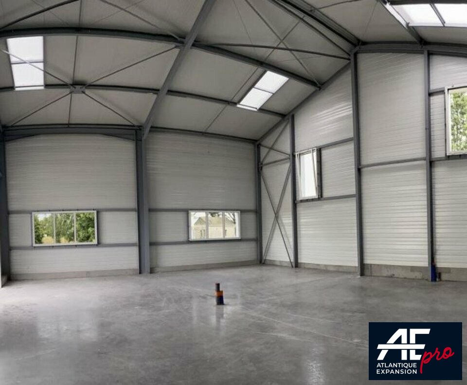 Local industriel  - 182m² - ST ANDRE DES EAUX