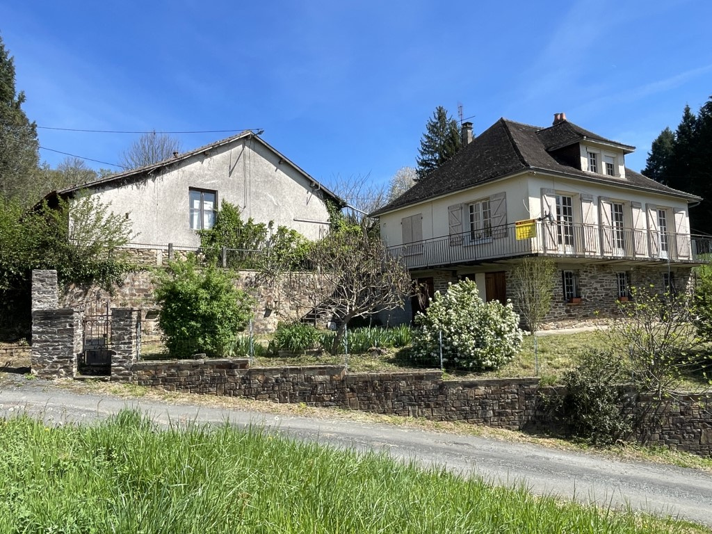 Maison 8 pièces - 150m² - SEGUR LE CHATEAU