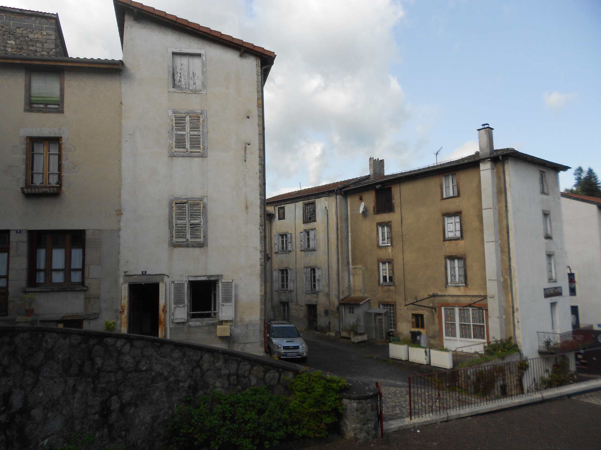 Maison 4 pièces - 55m² - OLLIERGUES