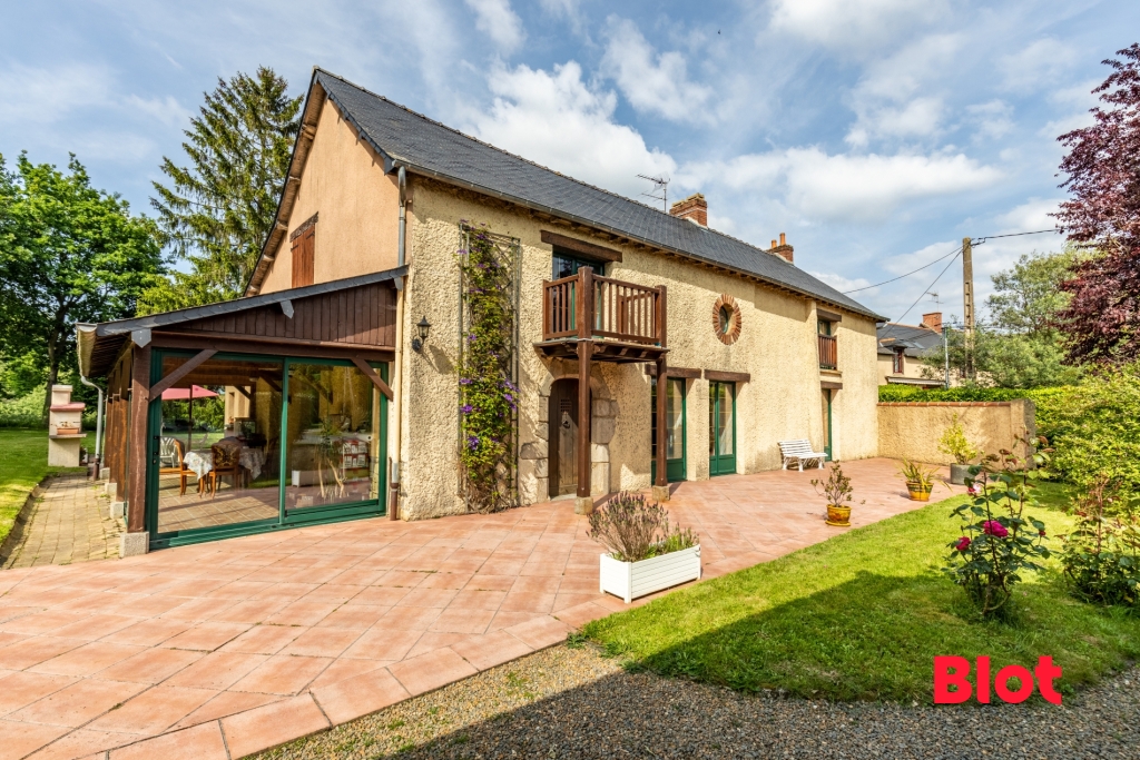 Maison 8 pièces - 210m² - BETTON