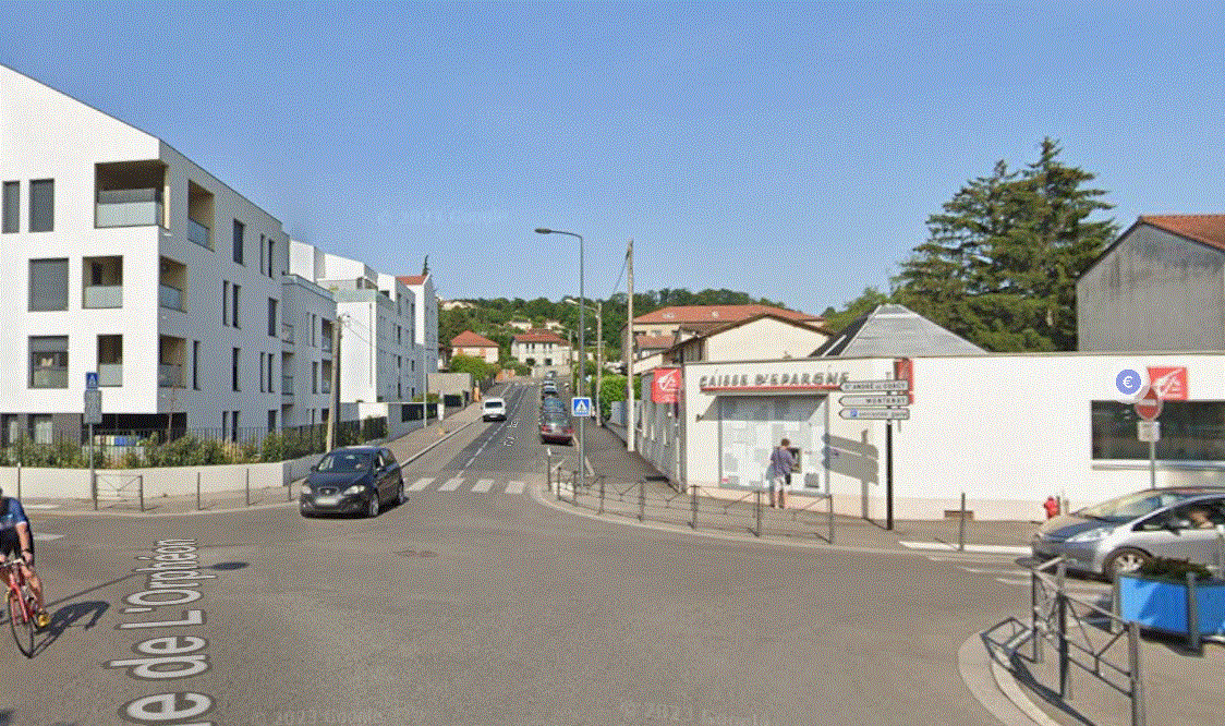 Parking  - NEUVILLE SUR SAONE