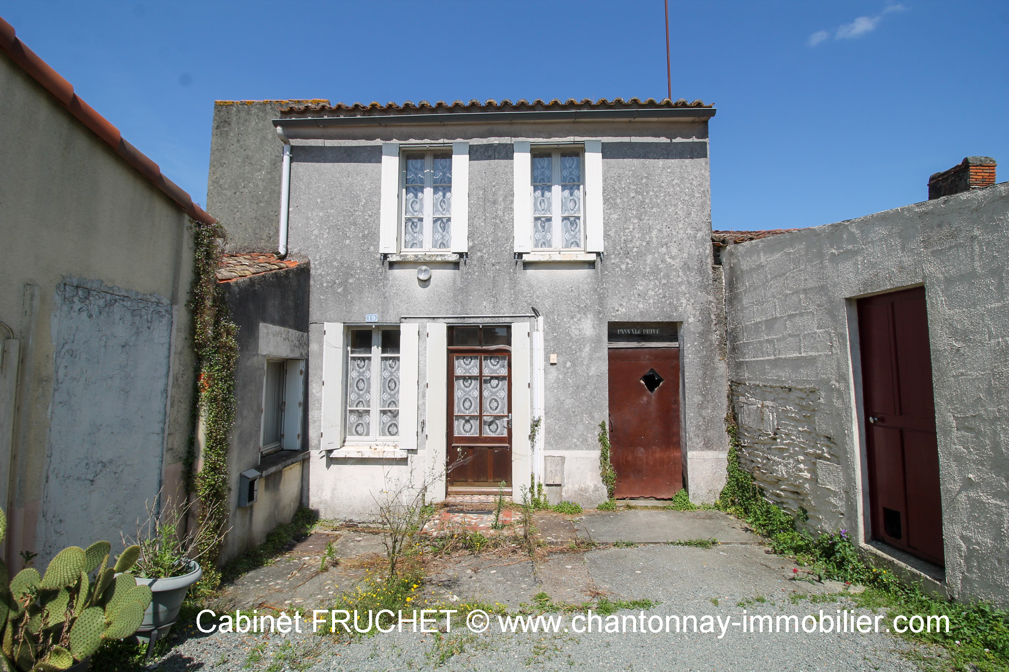 Maison 5 pièces - 72m² - CHAVAGNES LES REDOUX