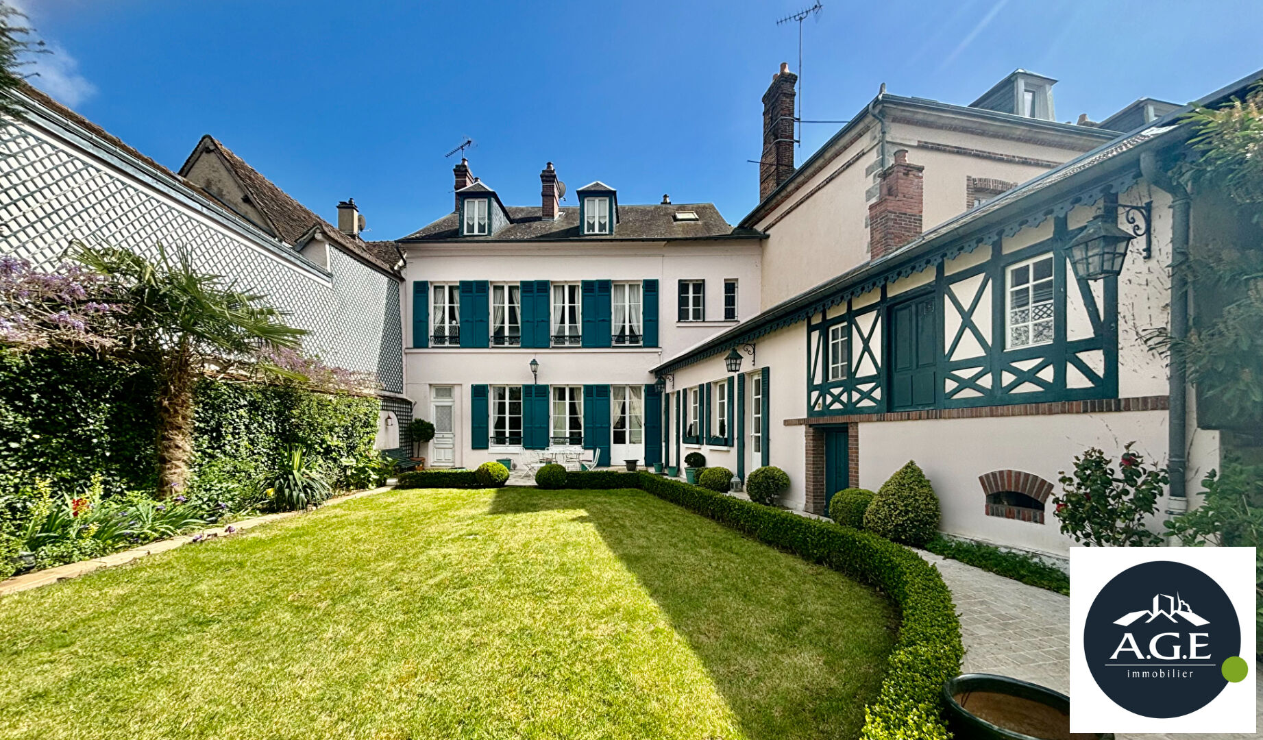 Maison 9 pièces - 270m² - NOGENT LE ROI