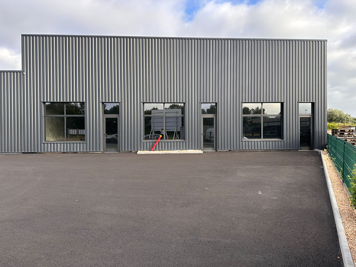 Local industriel  - 460m²