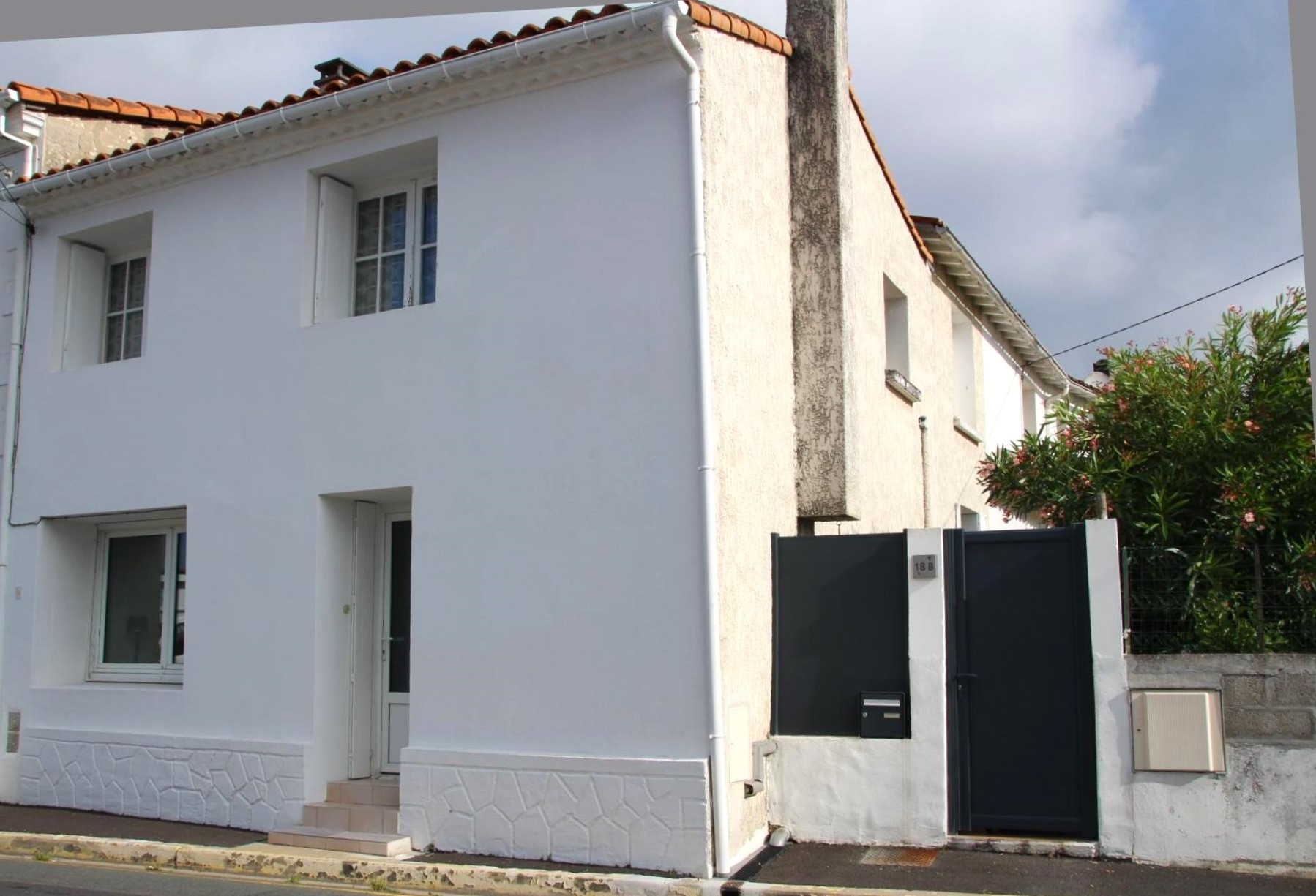 Maison 3 pièces - 108m² - ST GEORGES DE DIDONNE