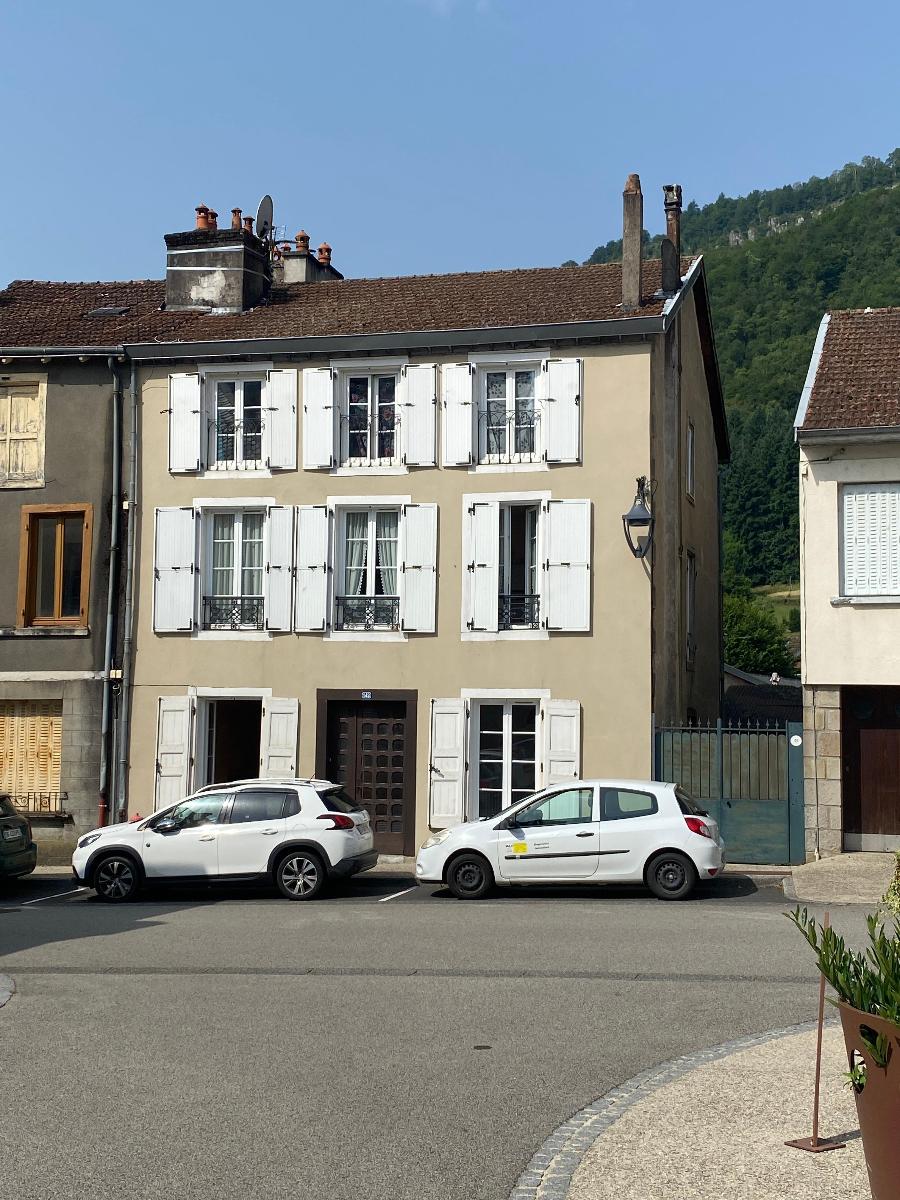 Immeuble  - 176m² - BORT LES ORGUES