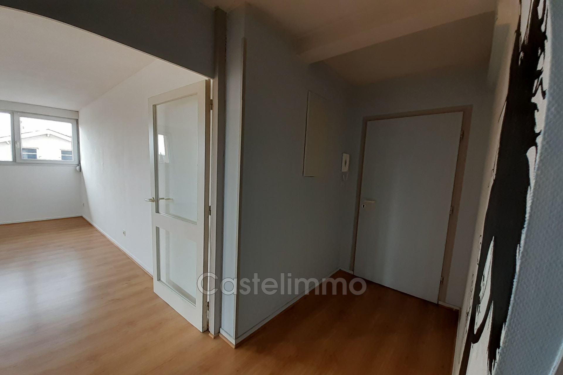 Appartement 2 pièces - 52m² - CASTELSARRASIN