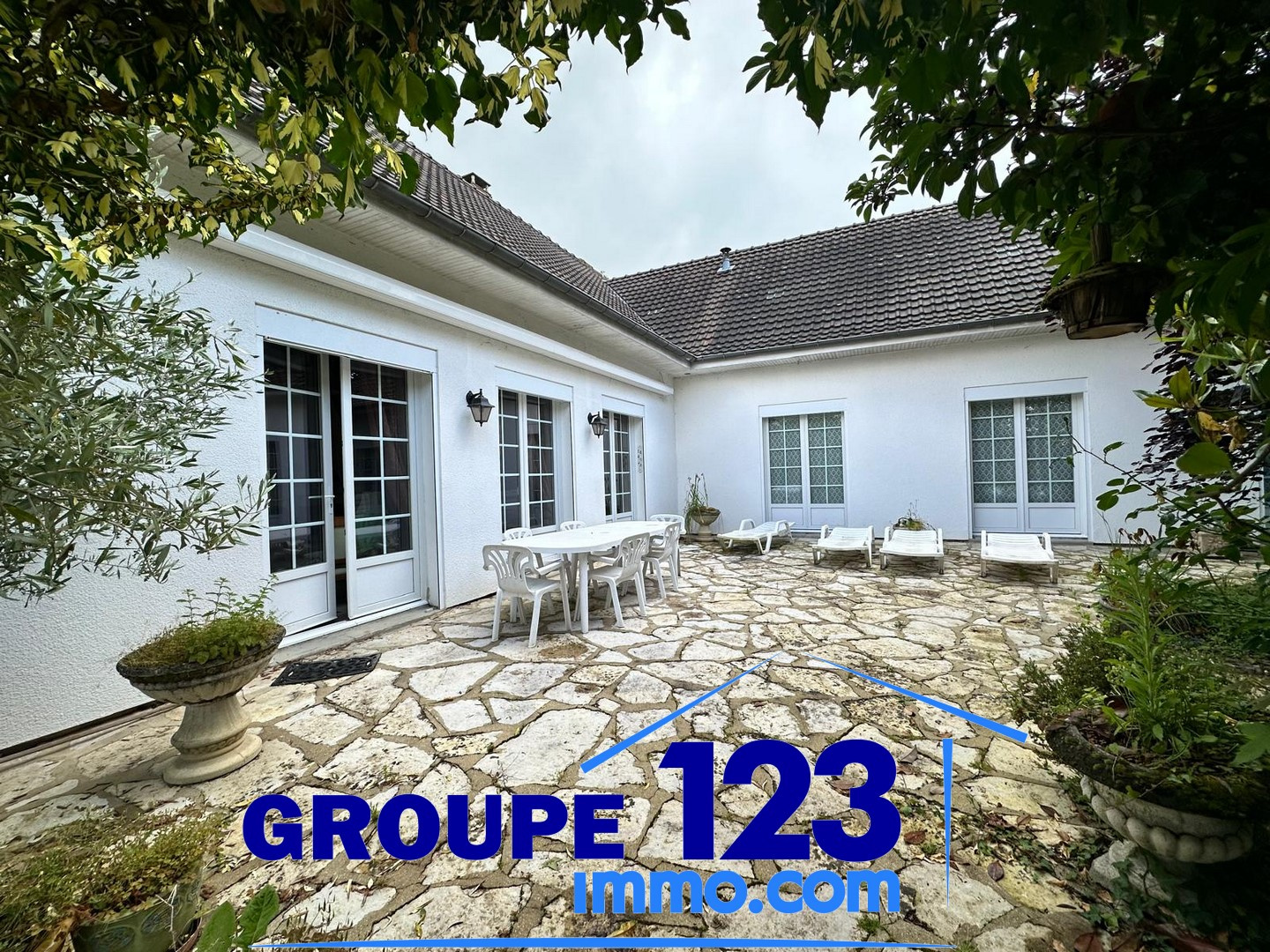 Maison 5 pièces - 198m² - JOIGNY