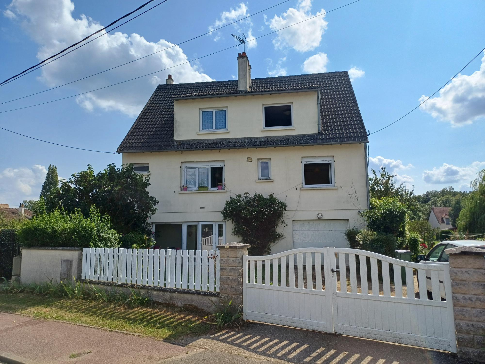 Maison 8 pièces - 183m² - LE PERRAY EN YVELINES