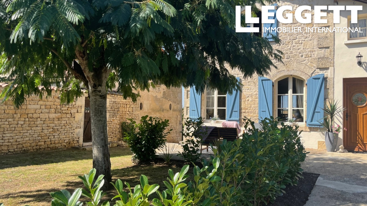 Maison 7 pièces - 135m² - CHEF BOUTONNE