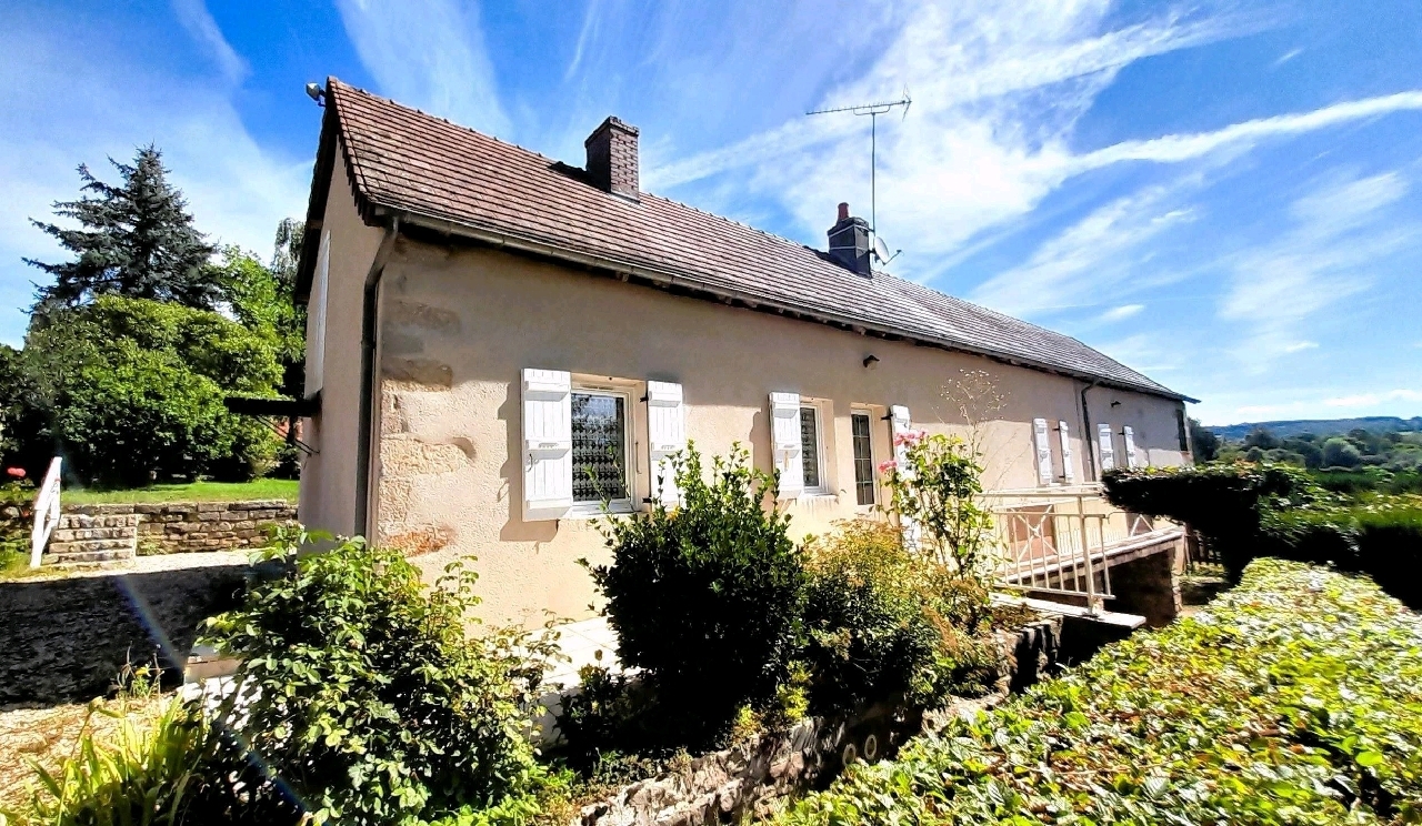 Maison 5 pièces - 98m² - CHAROLLES