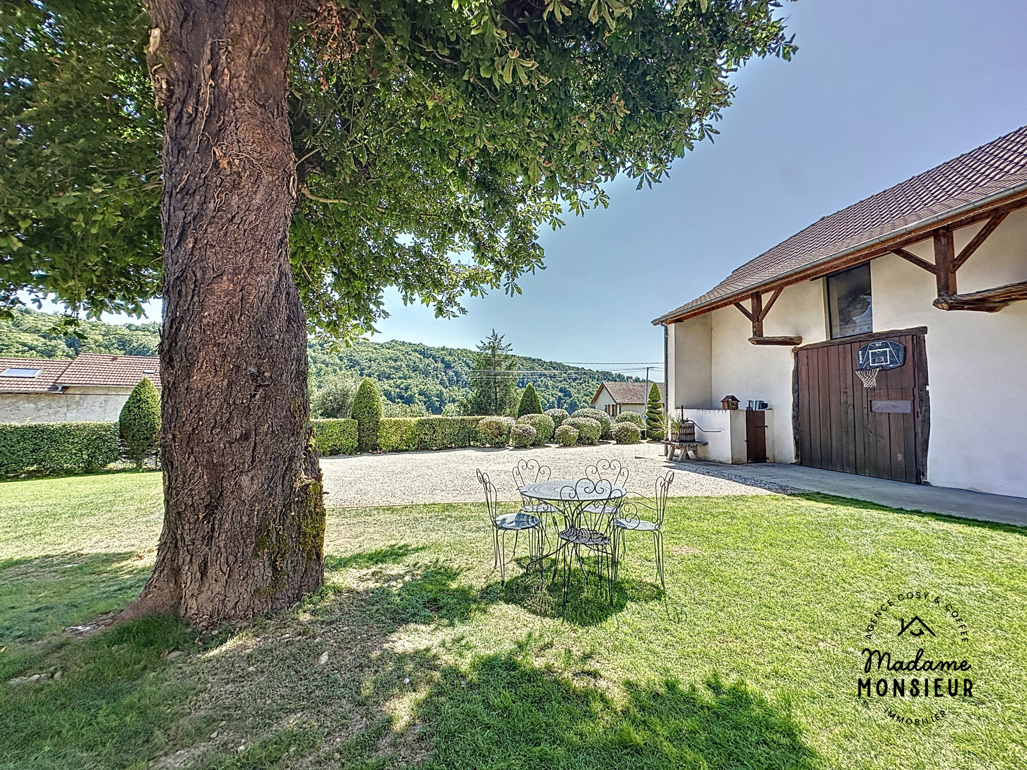 Maison 10 pièces - 315m² - MONTCARRA