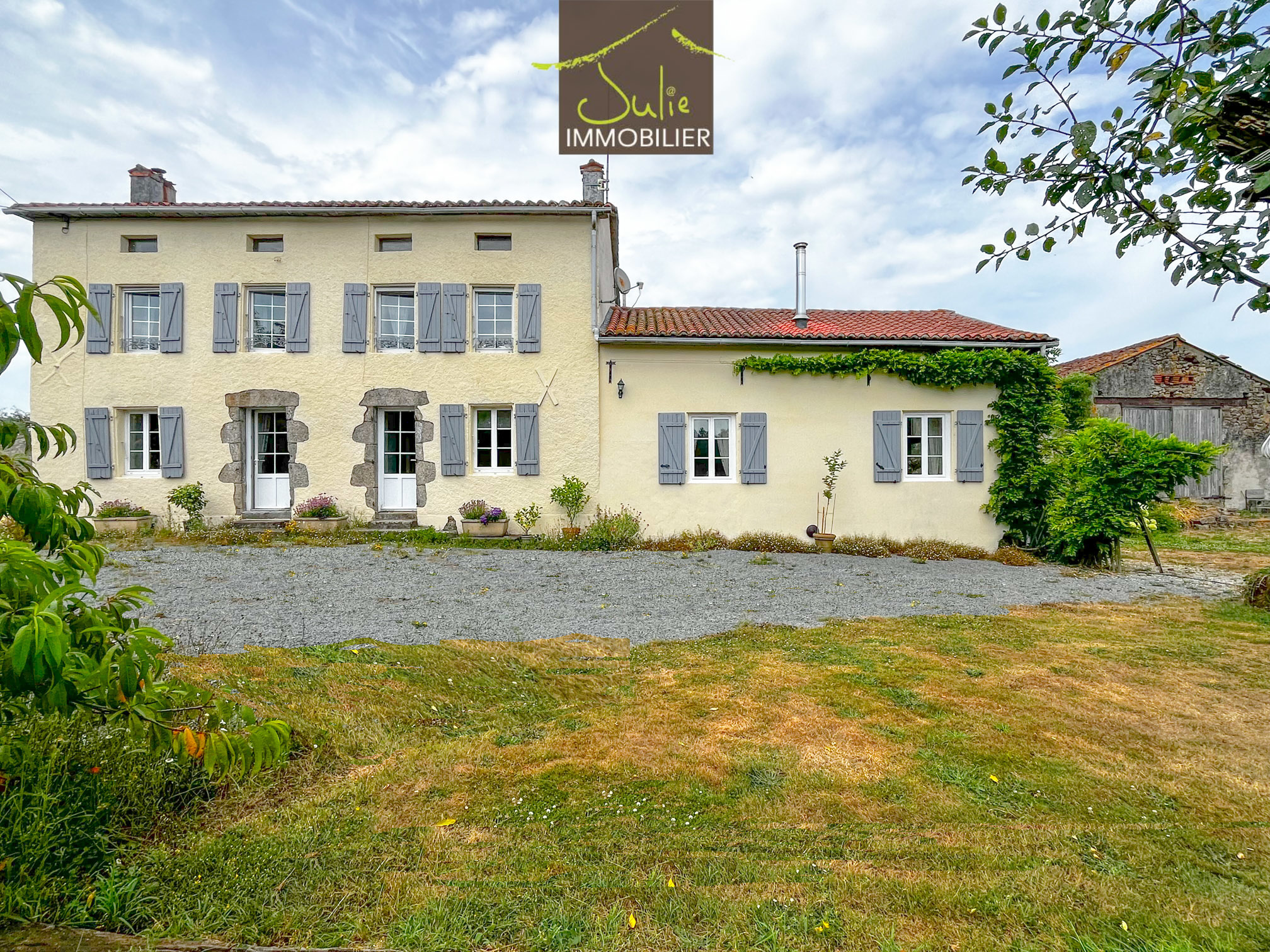 Maison 10 pièces - 236m² - BRESSUIRE