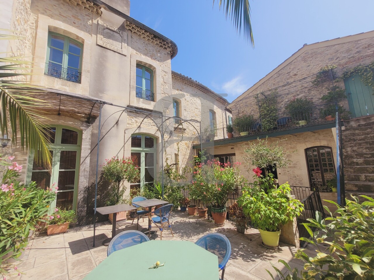 Maison 16 pièces - 671m² - BOURG ST ANDEOL