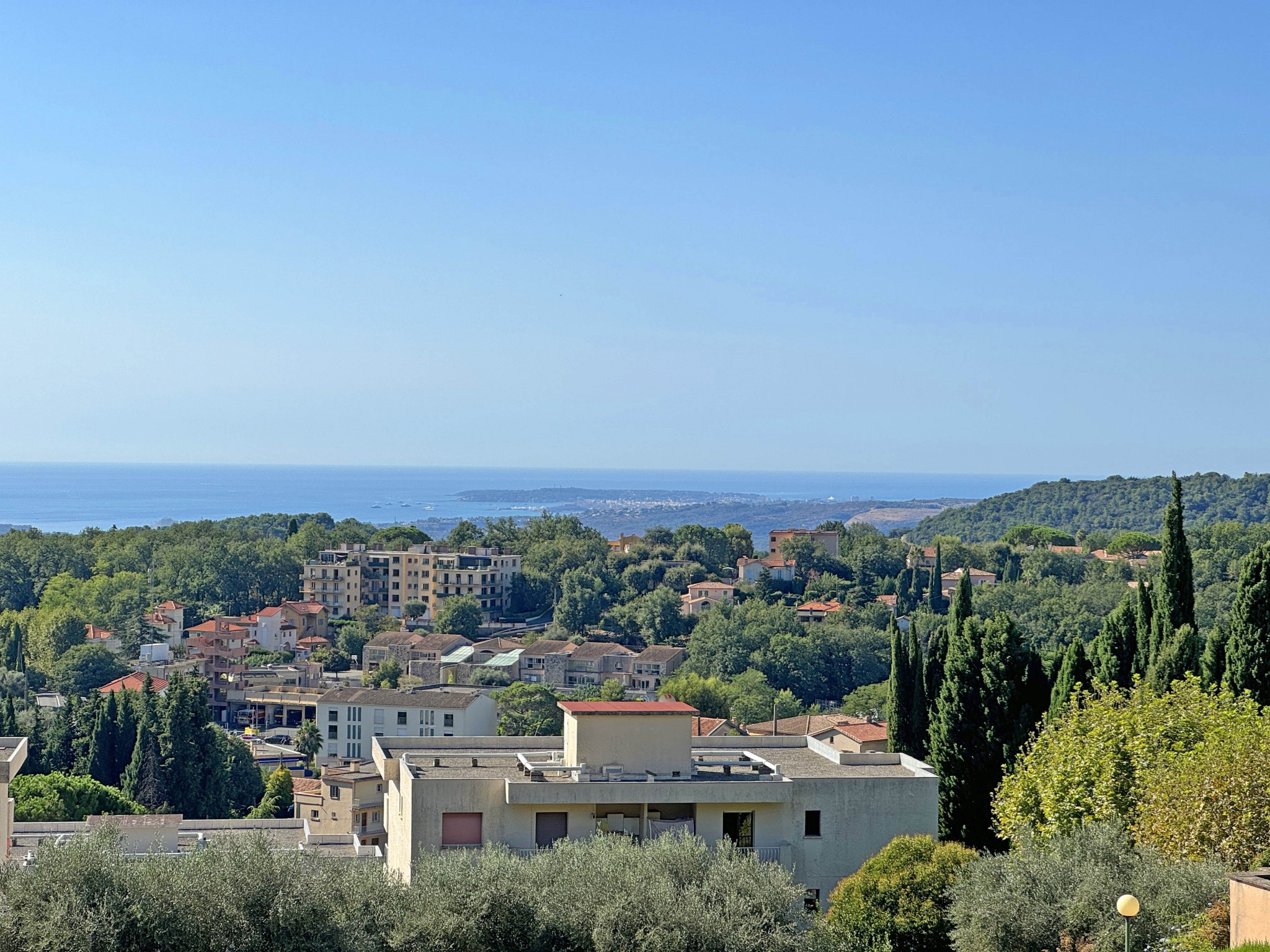 Appartement 2 pièces - 62m² - VENCE