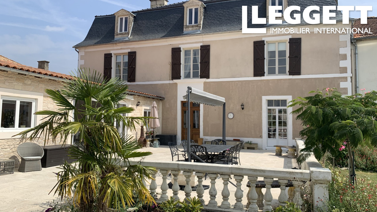 Maison 20 pièces - 543m² - CHEF BOUTONNE