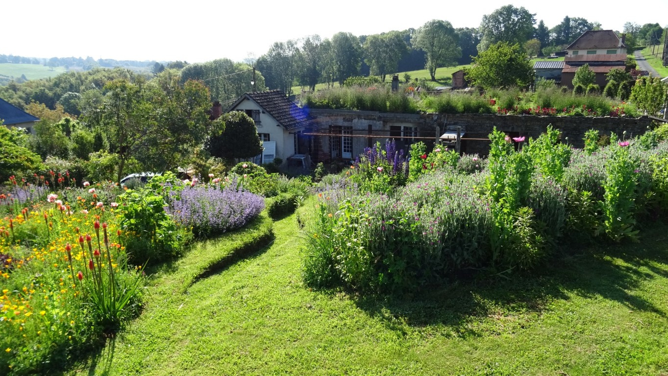 Maison 2 pièces - 73m² - SEGUR LE CHATEAU