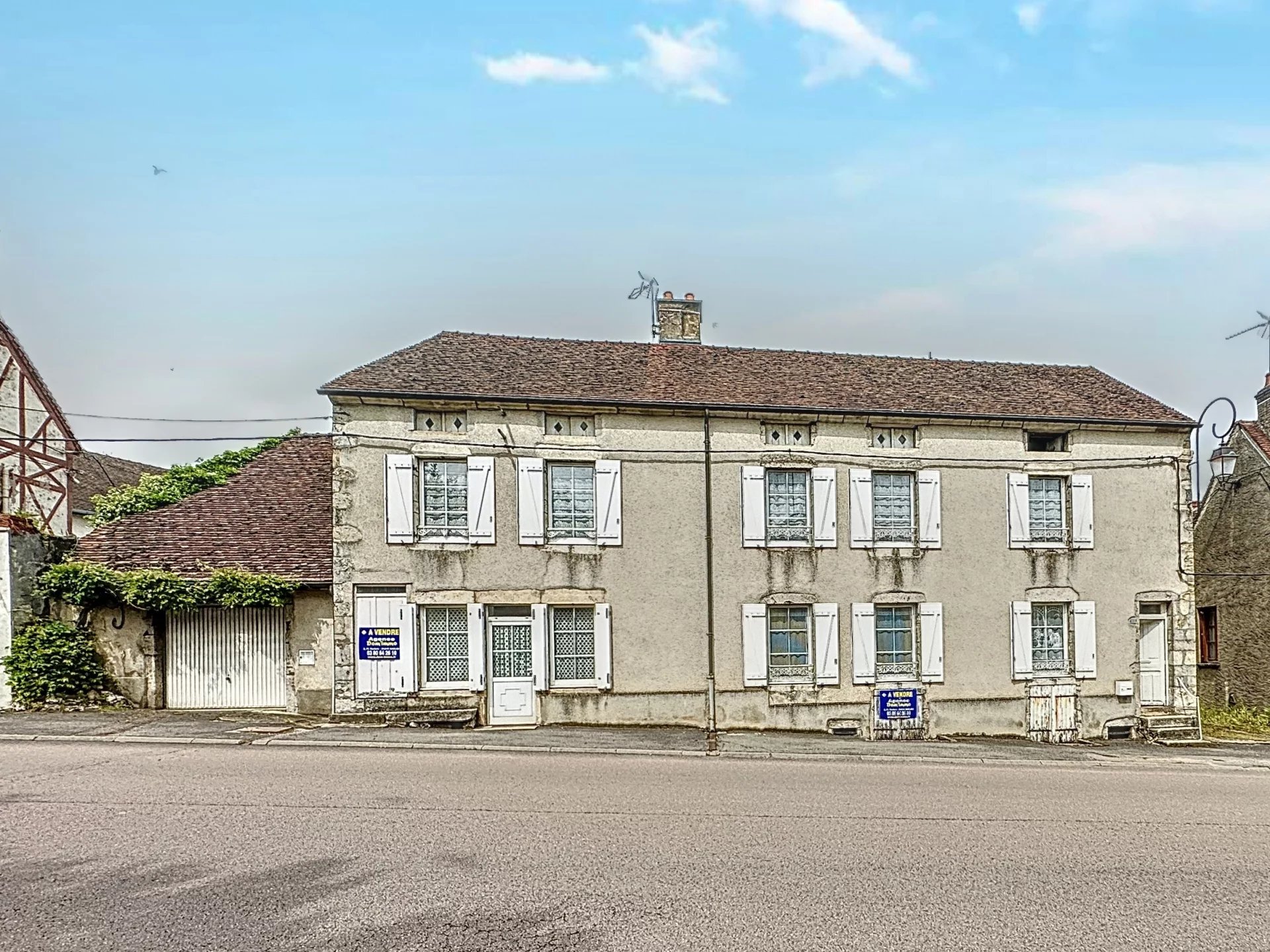 Maison  - 156m² - SAULIEU