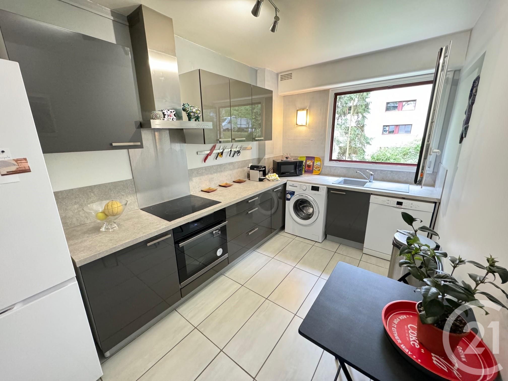 Appartement 4 pièces - 84m² - GIF SUR YVETTE