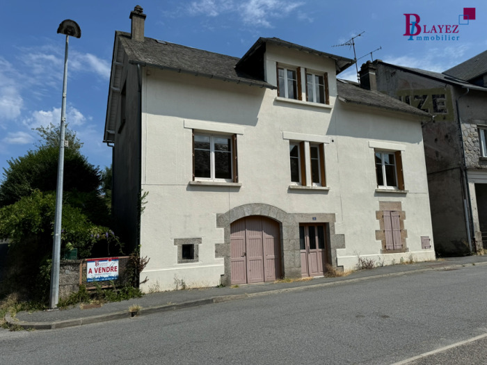 Maison 9 pièces - 156m² - EGLETONS