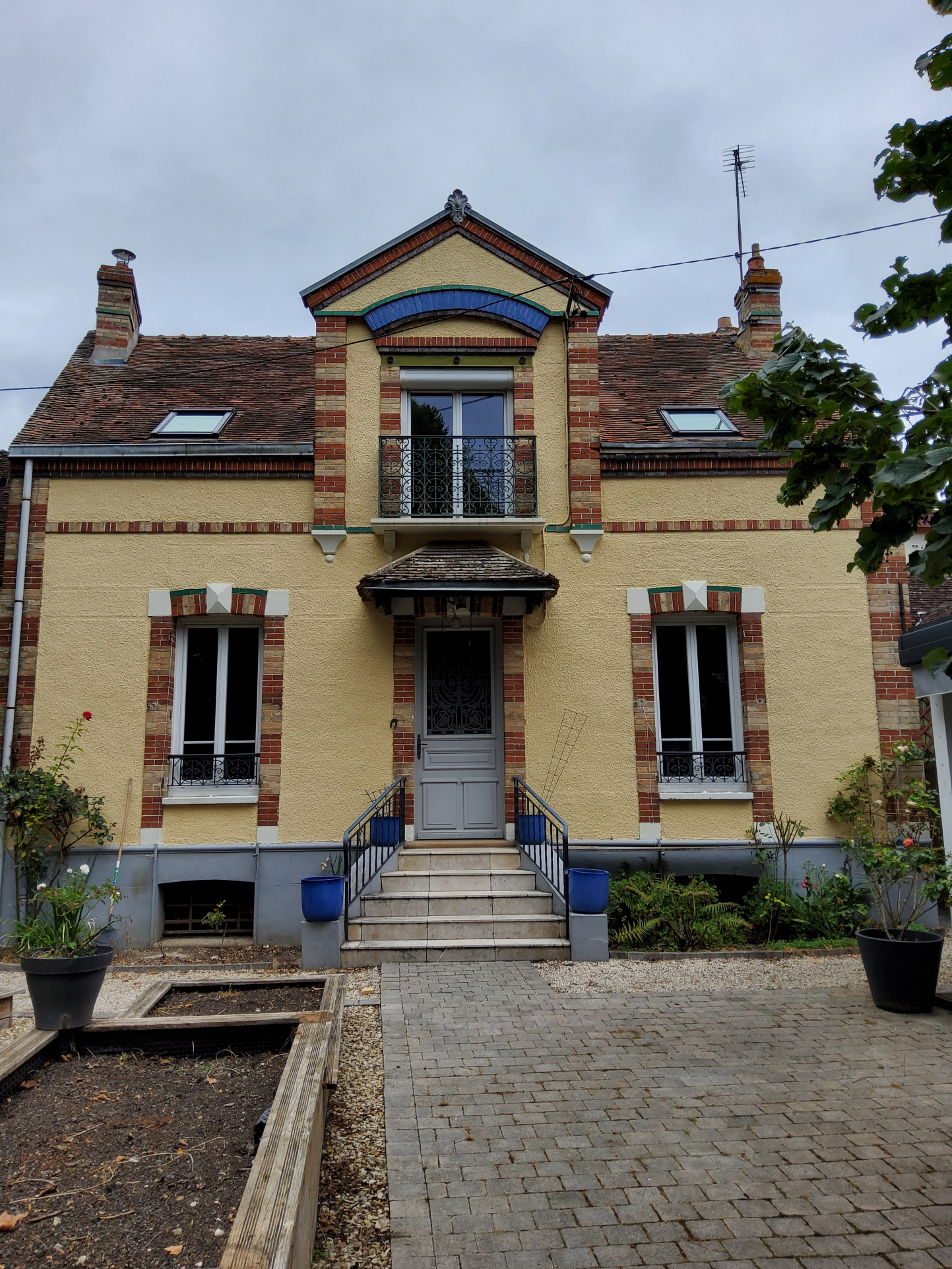 Maison 5 pièces - 154m² - VILLENEUVE SUR YONNE