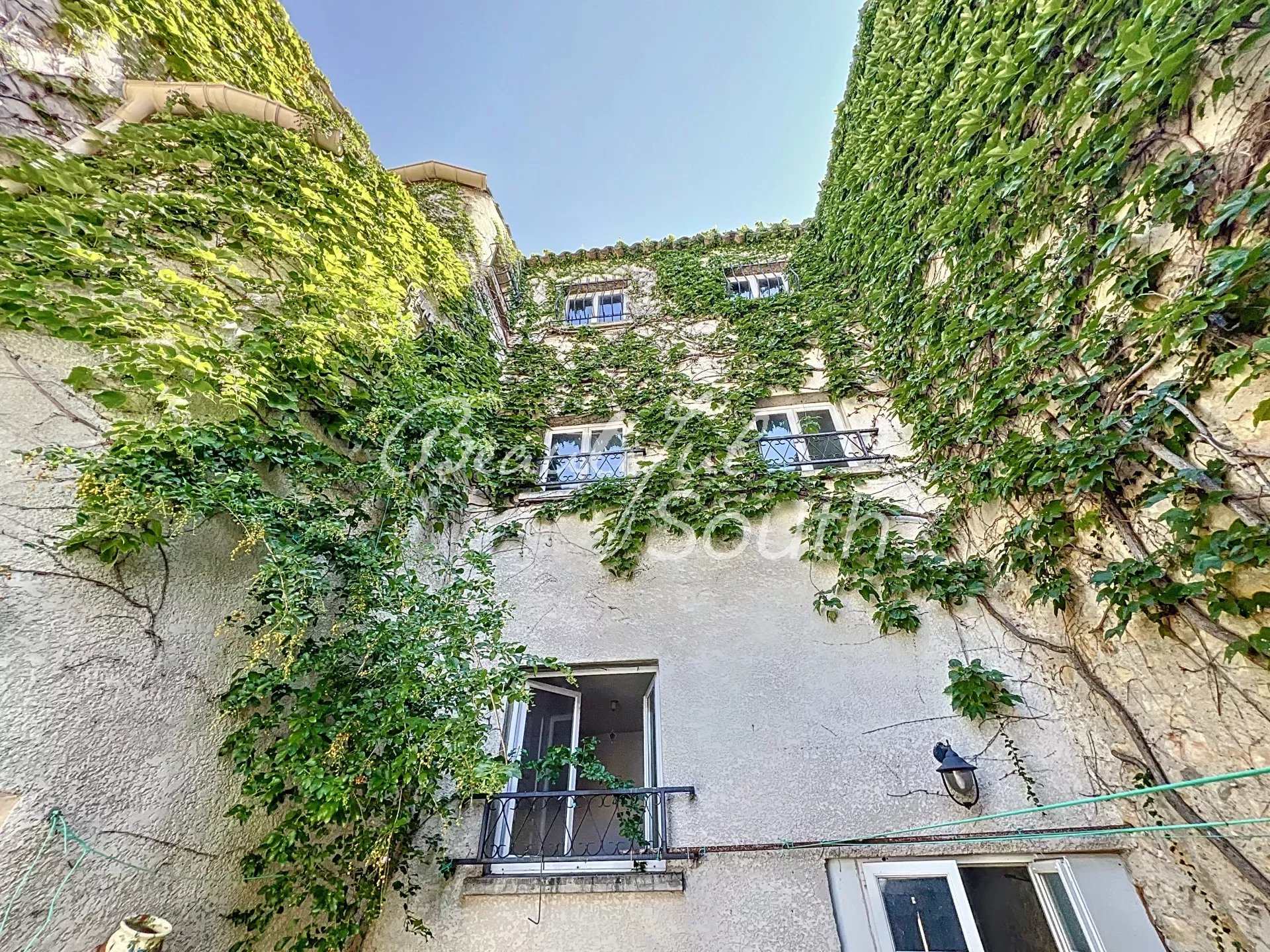 Maison 7 pièces - 155m² - ROQUEFORT DES CORBIERES