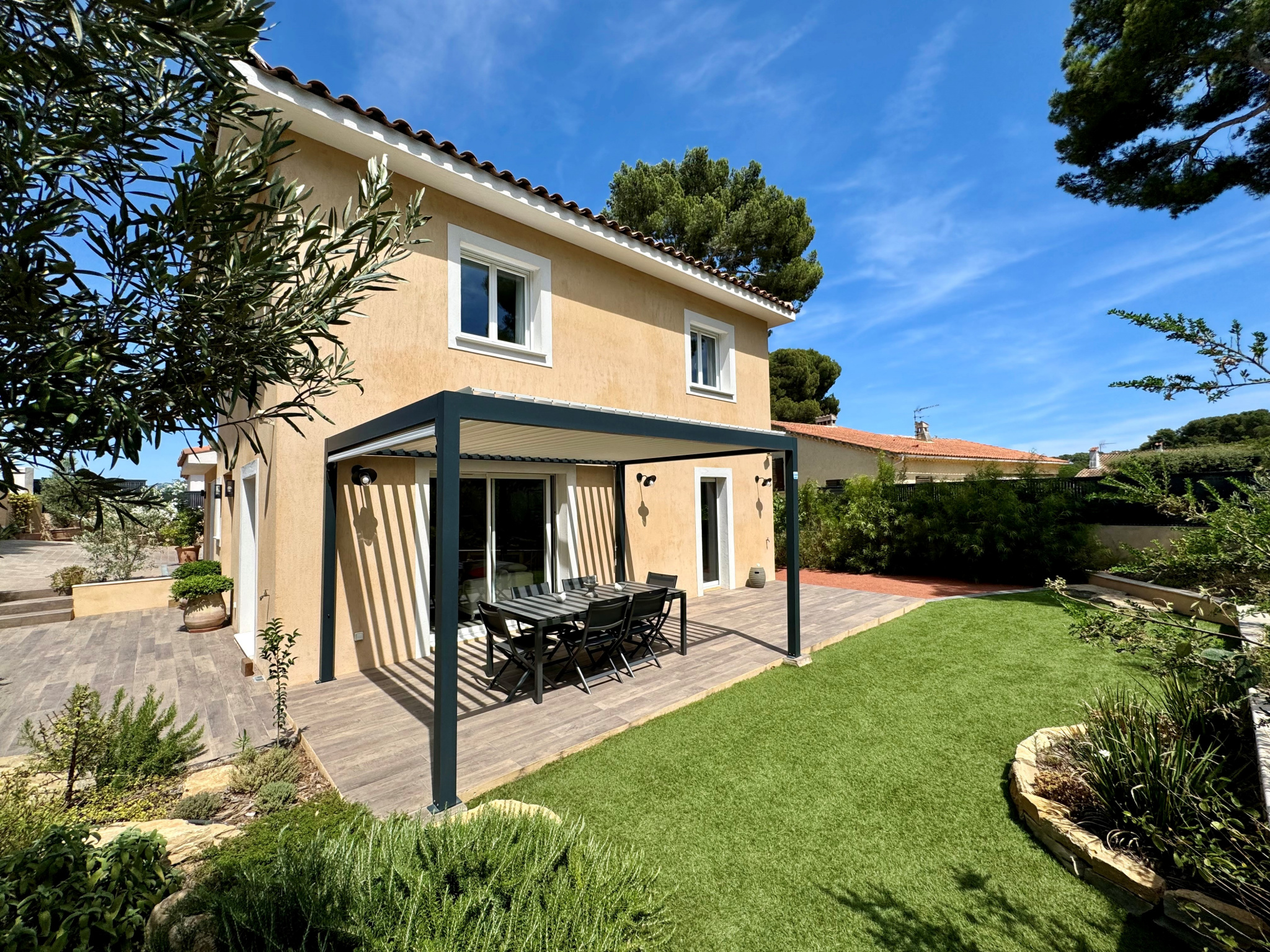 Maison 5 pièces - 127m² - SIX FOURS LES PLAGES