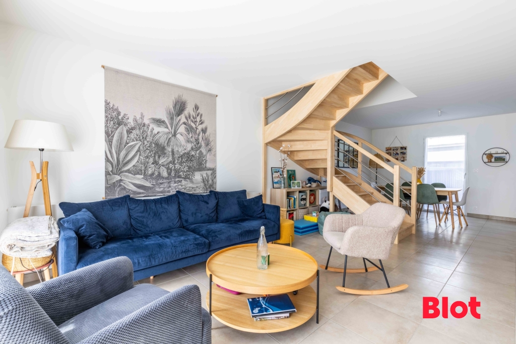 Maison 4 pièces - 95m² - LE RHEU