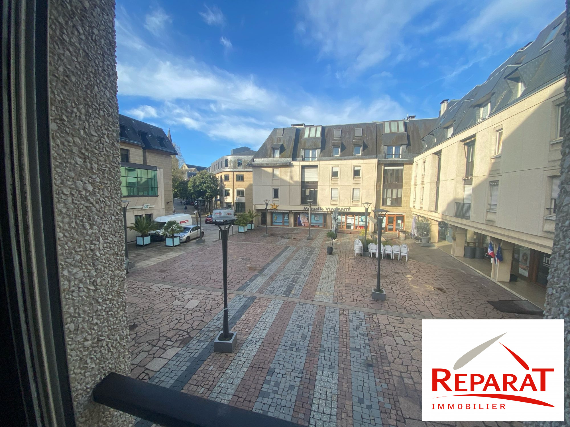 Local Professionnel  - 88m² - BRIVE LA GAILLARDE