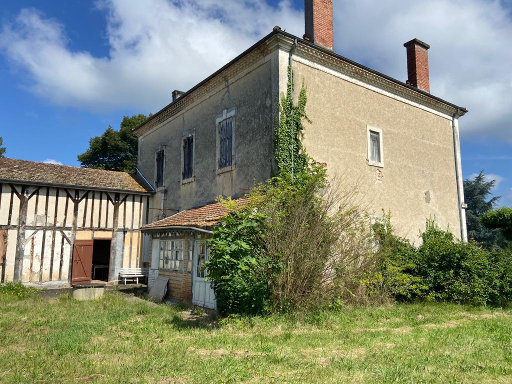 Maison 8 pièces - 300m² - ARENGOSSE