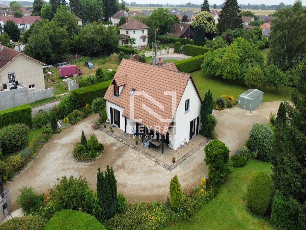 Maison 7 pièces - 187m² - ST JEAN DE LOSNE