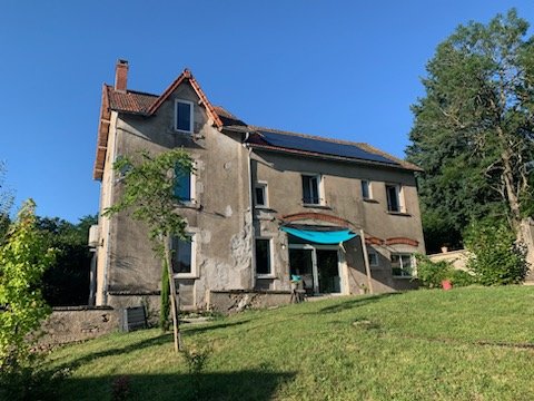 Maison 10 pièces - 223m² - CHATEL MONTAGNE